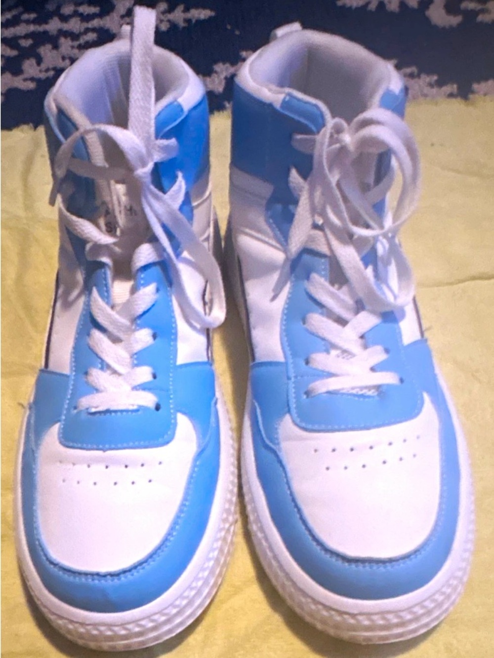 Source Unknown Men's High-Top Athletic Sneakers in White and Light Blue